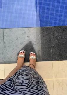 Geet Gambhir feet photo thumbnail