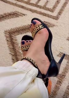 Geet Gambhir feet photo thumbnail