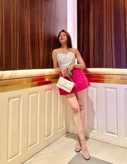 Geet Gambhir feet photo thumbnail