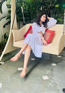 Geet Gambhir feet photo thumbnail