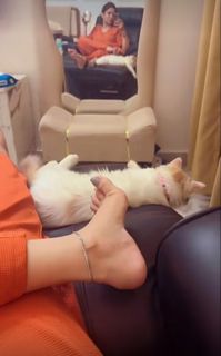 Geet Gambhir feet photo thumbnail