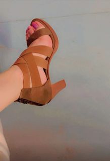 Geet Gambhir feet photo 12