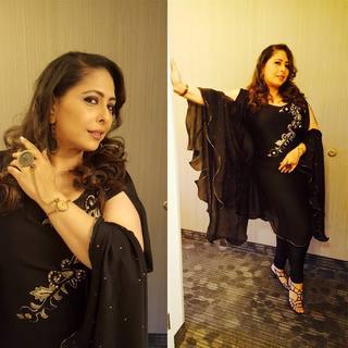 Geeta Kapoor feet photo 20