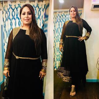 Geeta Kapoor feet photo 10