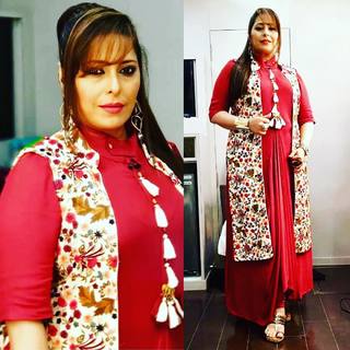 Geeta Kapoor feet photo 15