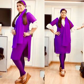 Geeta Kapoor feet photo 14