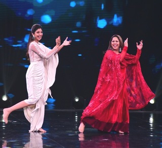 Geeta Kapoor feet photo 6