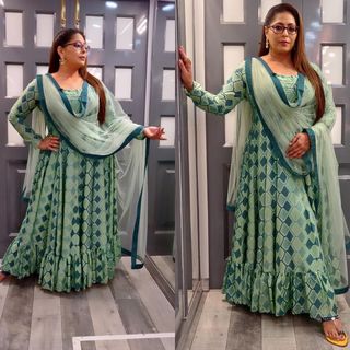 Geeta Kapoor feet photo 4