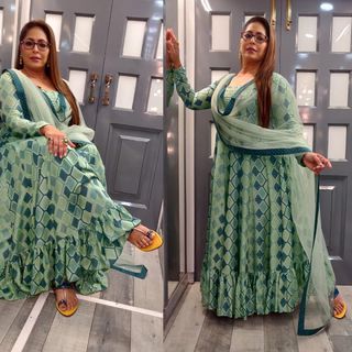 Geeta Kapoor feet photo 3