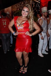 Geisy Arruda feet photo 3