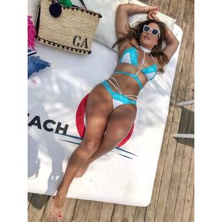 Geisy Arruda feet photo 8