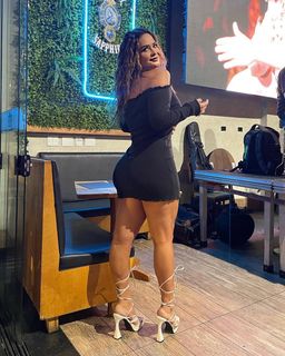 Geisy Arruda feet photo 5