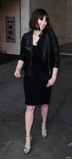 Gemma Arterton feet photo thumbnail
