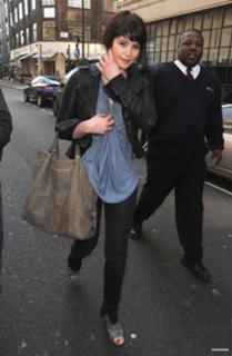 Gemma Arterton feet photo thumbnail