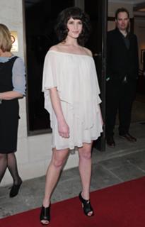 Gemma Arterton feet photo thumbnail
