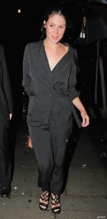 Gemma Arterton feet photo thumbnail