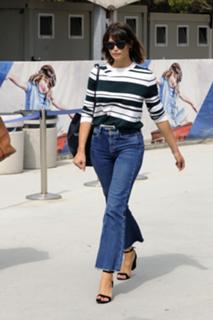 Gemma Arterton feet photo thumbnail