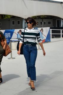 Gemma Arterton feet photo thumbnail