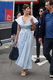 Gemma Arterton feet photo thumbnail