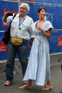 Gemma Arterton feet photo thumbnail