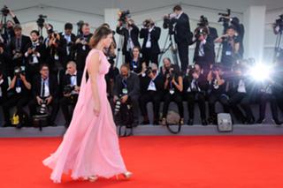 Gemma Arterton feet photo thumbnail