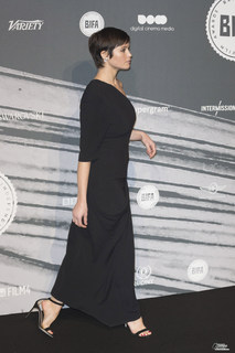 Gemma Arterton feet photo thumbnail