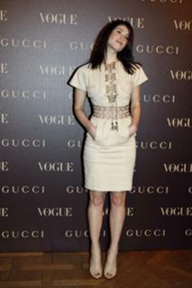 Gemma Arterton feet photo thumbnail