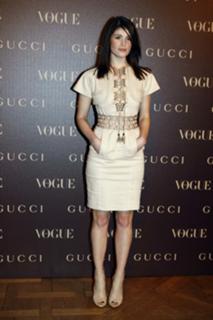 Gemma Arterton feet photo thumbnail
