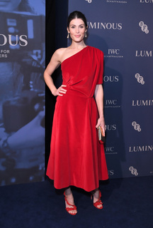 Gemma Arterton feet photo thumbnail