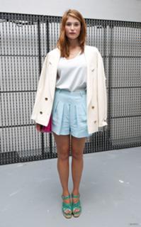 Gemma Arterton feet photo thumbnail