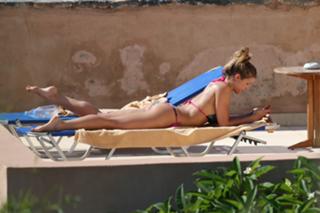 Gemma Atkinson feet photo thumbnail