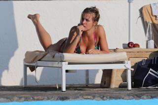 Gemma Atkinson feet photo thumbnail
