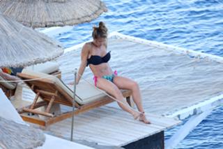 Gemma Atkinson feet photo thumbnail