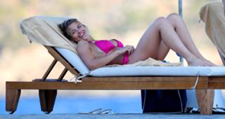 Gemma Atkinson feet photo thumbnail