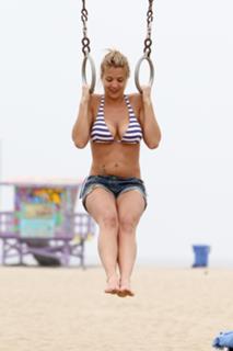 Gemma Atkinson feet photo thumbnail