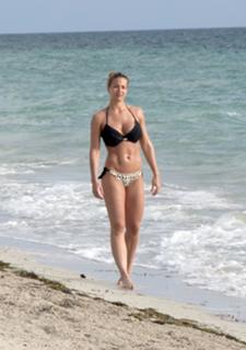 Gemma Atkinson feet photo thumbnail