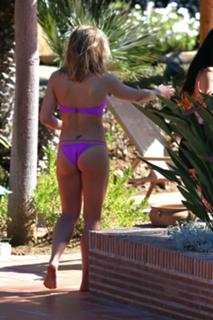 Gemma Atkinson feet photo thumbnail