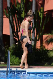 Gemma Atkinson feet photo thumbnail