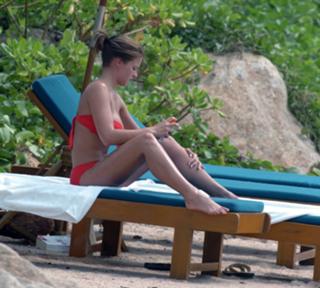 Gemma Atkinson feet photo thumbnail