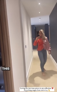 Gemma Atkinson feet photo thumbnail