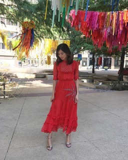Gemma Chan feet photo thumbnail