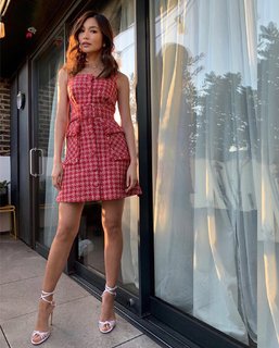 Gemma Chan feet photo thumbnail