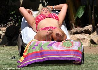 Gemma Collins feet photo 5