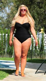 Gemma Collins feet photo 20