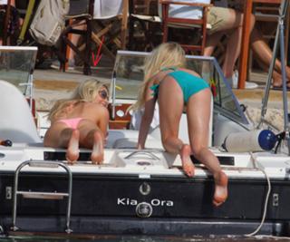 Gemma Merna feet photo thumbnail