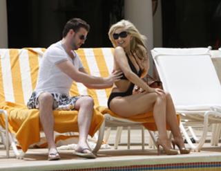 Gemma Merna feet photo thumbnail