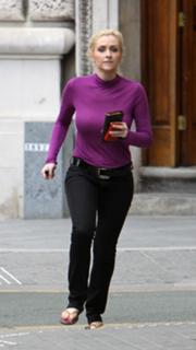 Gemma Merna feet photo thumbnail