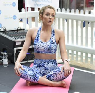 Gemma Merna feet photo thumbnail