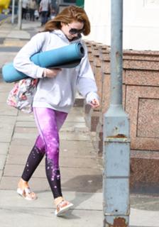 Gemma Merna feet photo thumbnail