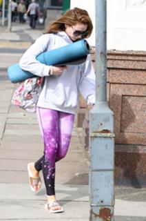 Gemma Merna feet photo thumbnail